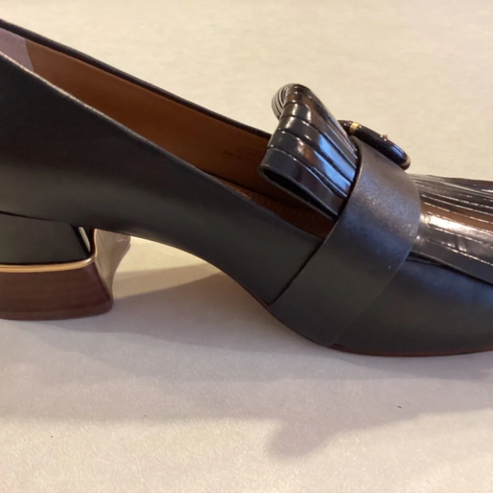 TORY BURCH LEATHER SHOES SIZE 8 - Picture 9 of 10